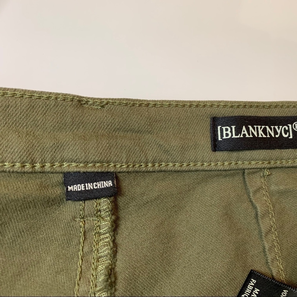 𝅺blank NYC Olive Green Jeans Size 28 - Picture 6 of 9